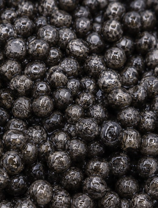 Gros plan des perles de Caviar Beluga
